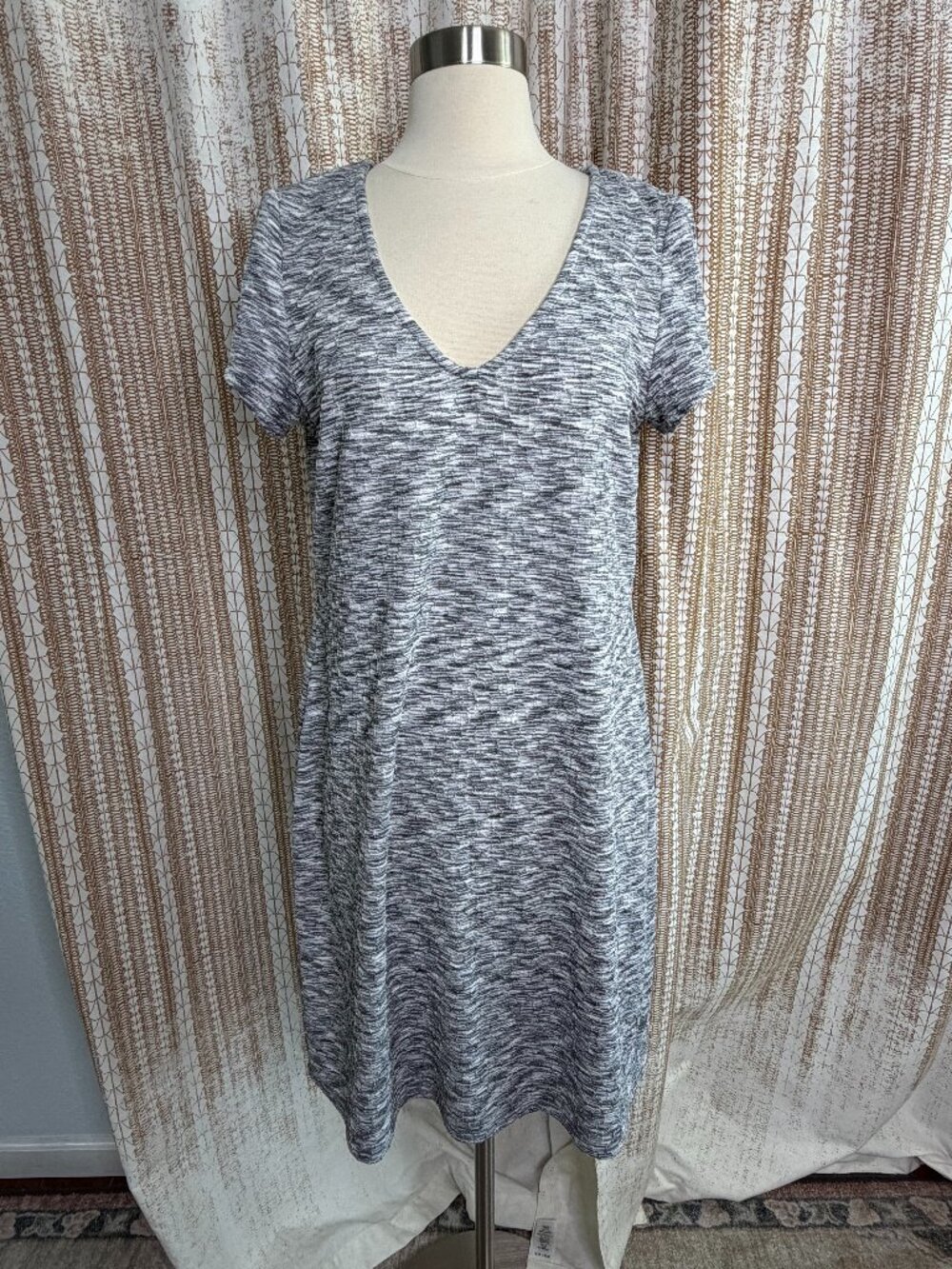 Connected Apparel Gray Marled V-Neck T-Shirt Dress Size M Stretch Midi